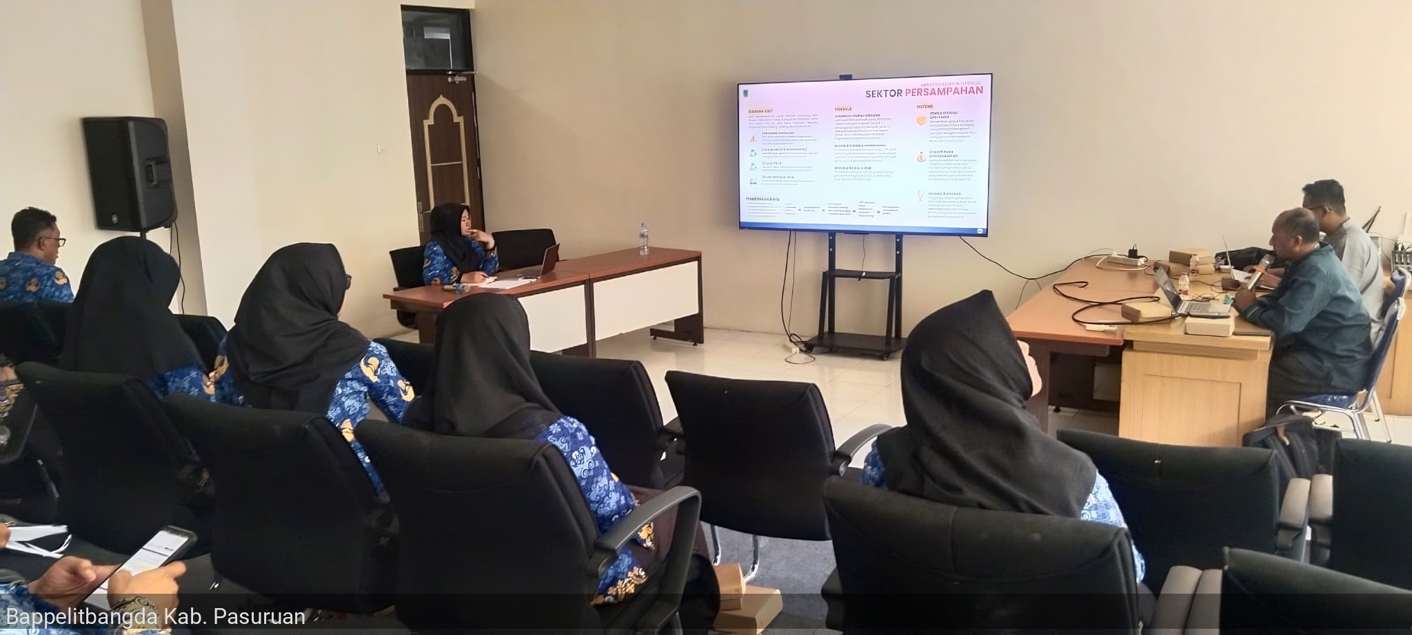 Pembahasan Laporan Antara Penyusunan Dokumen Pendukung Pembentukan Kelembagaan Sektor Pariwisata, Perdagangan, Komunikasi, Pertanian, Persampahan, dan Olahraga