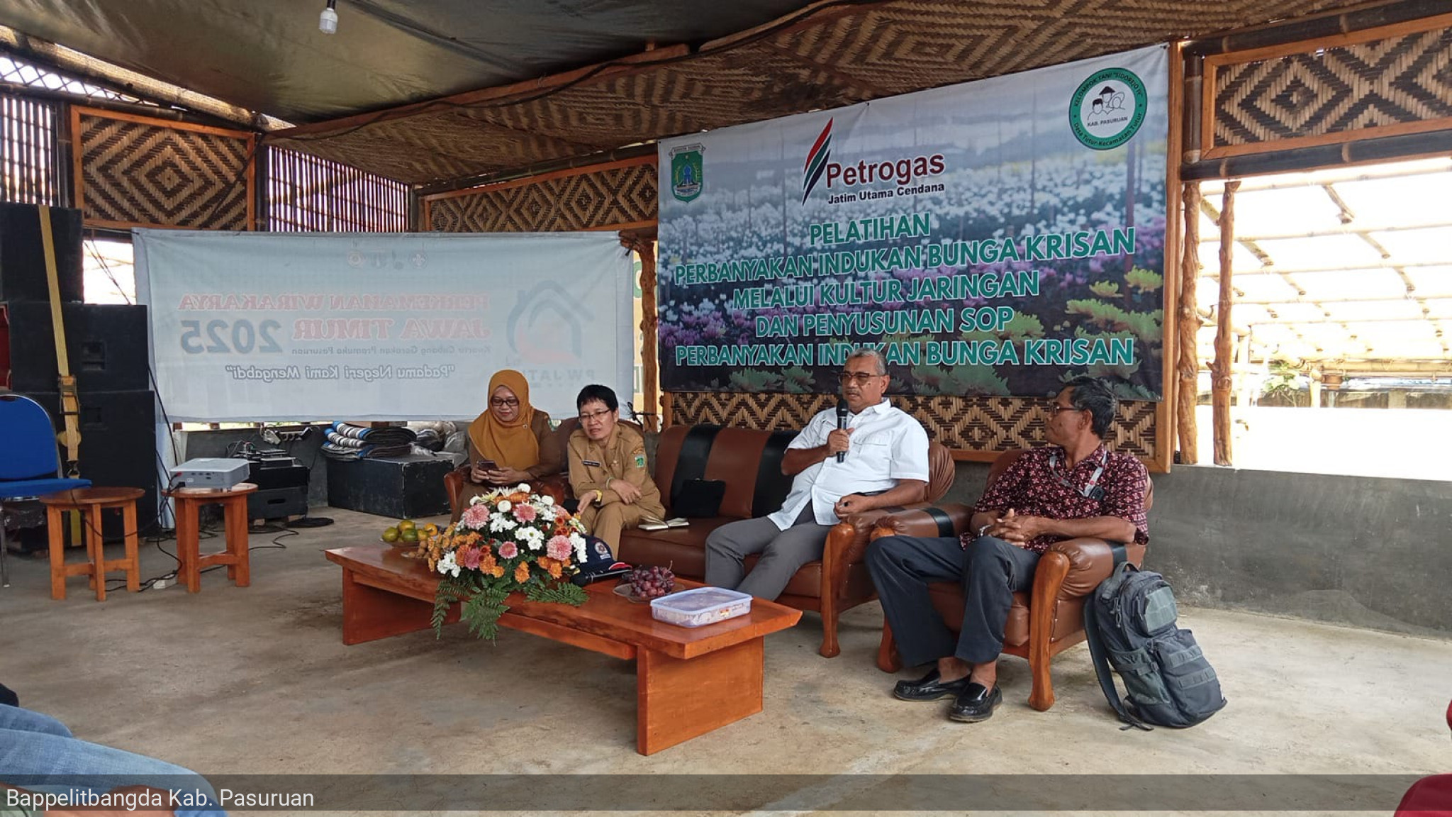 Penerimaan CSR PT. Petrogas Jatim Utama Cendana dan Pelatihan Pembenihan Indukan Krisan Melalui Kultur Jaringan Serta Penyusunan SOP