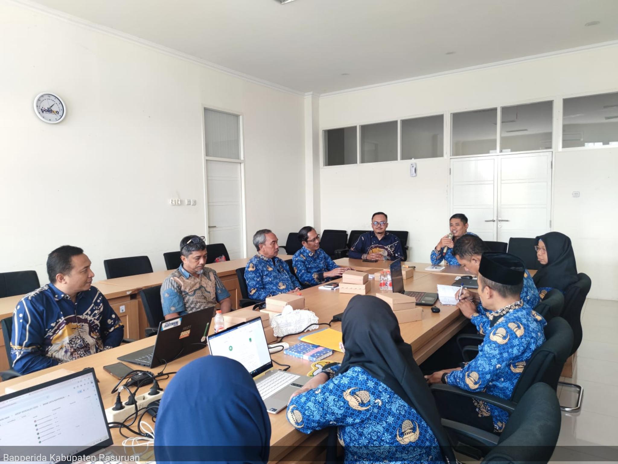 Bapperida Kabupaten Pasuruan Bahas Draft Kerja Sama Pengembangan Situs Web dan Aplikasi Layanan Informasi Berbasis AI Bersama Politeknik Unisma Malang