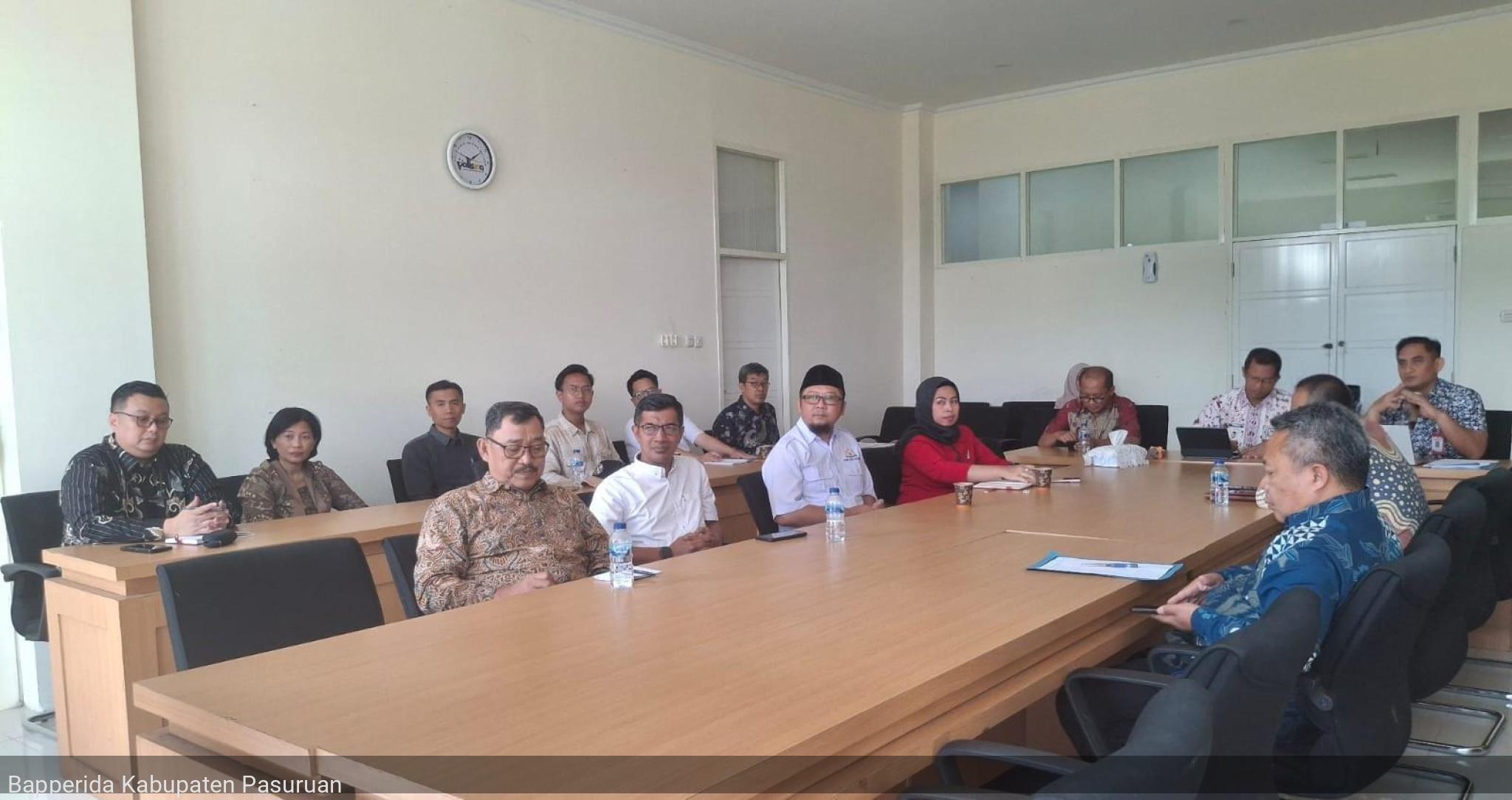 Rapat Rencana Pembentukan Forum Tanggung Jawab Sosial dan Lingkungan Badan Usaha (TJSL BU) Kabupaten Pasuruan